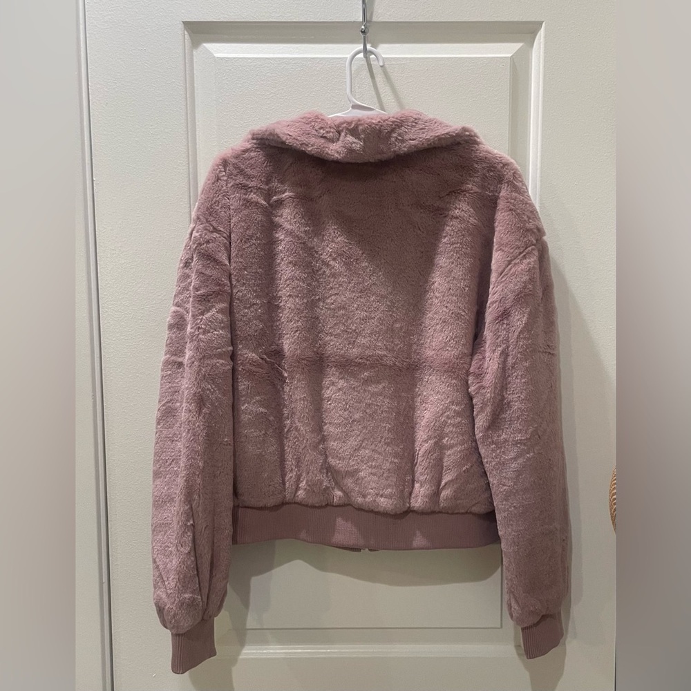 NEW…Thread & Supply Plush Faux-Fur Jacket - Picture 6 of 6